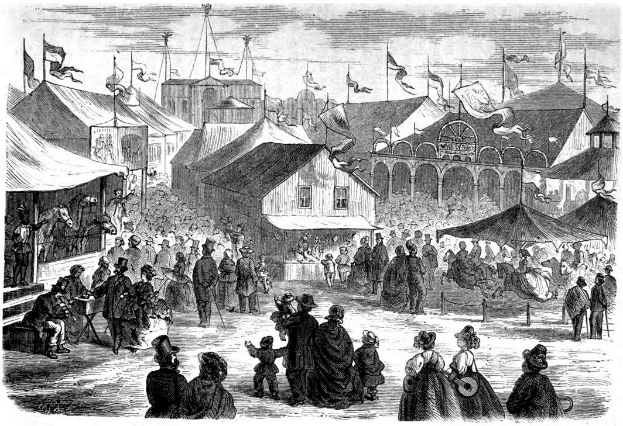 Eine Schwarz-Weiß-Zeichnung eines pulsierenden viktorianischen Karnevals in London, England, mit einer Menge Menschen, Zelten, Gebäuden, Fahnen und Masten unter einem Himmel.