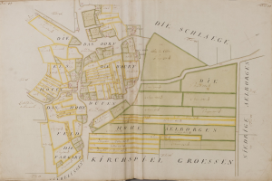Ein altes Buch mit einer detaillierten Karte von Hamburg, Deutschland, mit sichtbaren Straßen, Gebäuden und Sehenswürdigkeiten sowie Texten, die Informationen über die Stadt bereitstellen.
