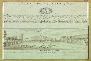 Schwarz-weißes Bild einer Kopie der ersten Fassung der deutschen Verfassung, das ein altes Dokument mit einer Straßenszene-Zeichnung zeigt, einschließlich eines Fahnenmastes, Gebäude, Bäume und Himmel.